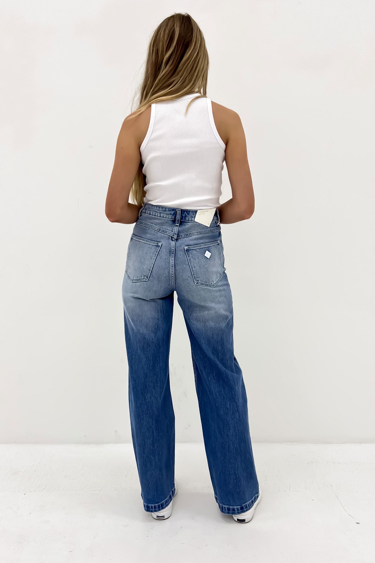 A 94 High & Wide Jean Vesta