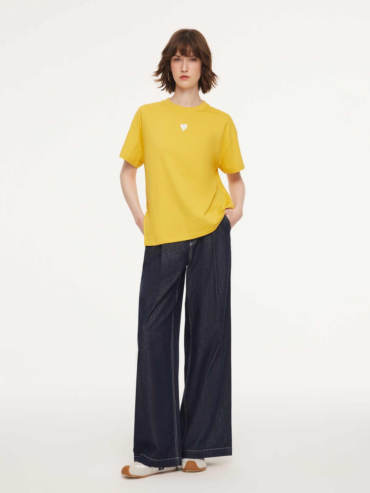 Asymmetrical Hem Heart Decorated Women T-Shirt