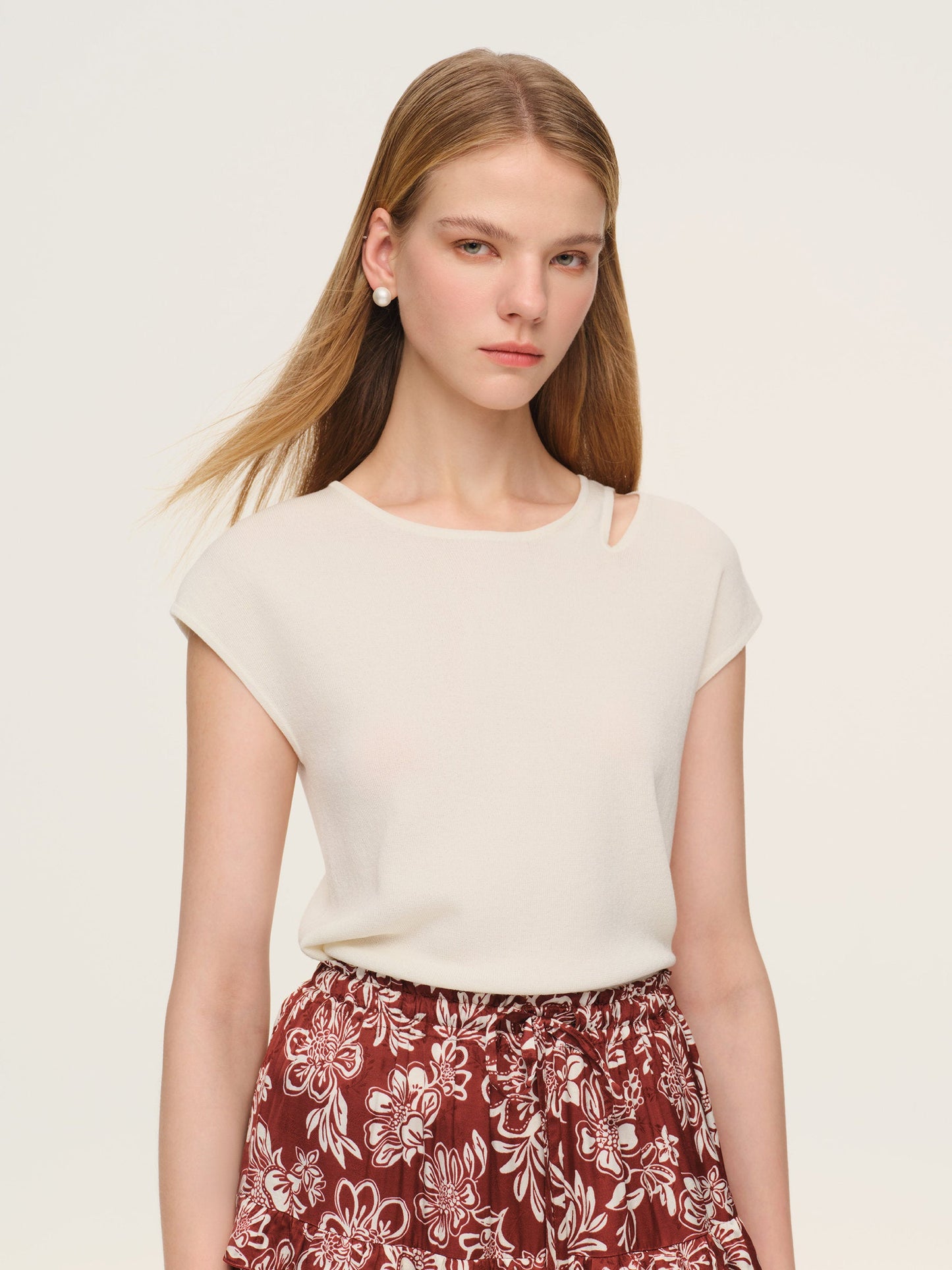 Cap Sleeve Knit Top And Marigold Floral Print Tiered Skirt Two-Piece Set With Silky Scarf