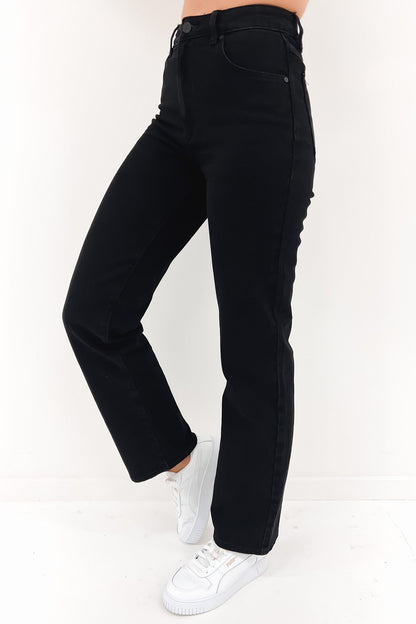 A 94 High Straight Jean