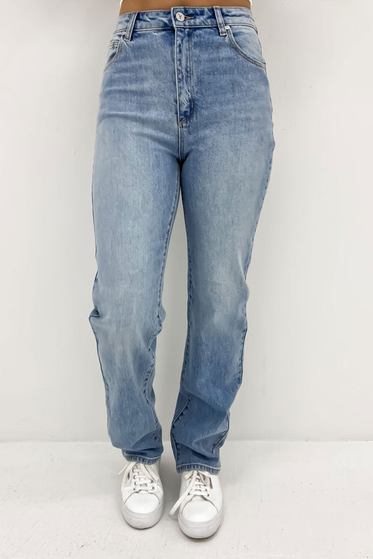 A 94 High Straight Jean Noa Recycled
