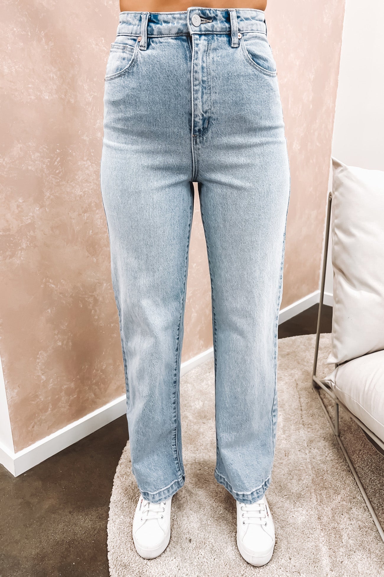 A 94 High & Wide Jean
