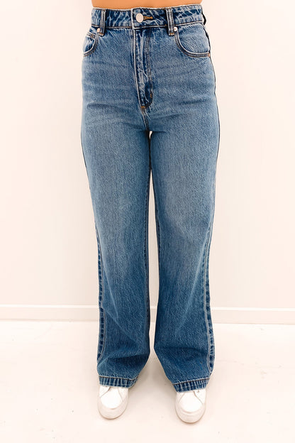 A 94 High & Wide Jean