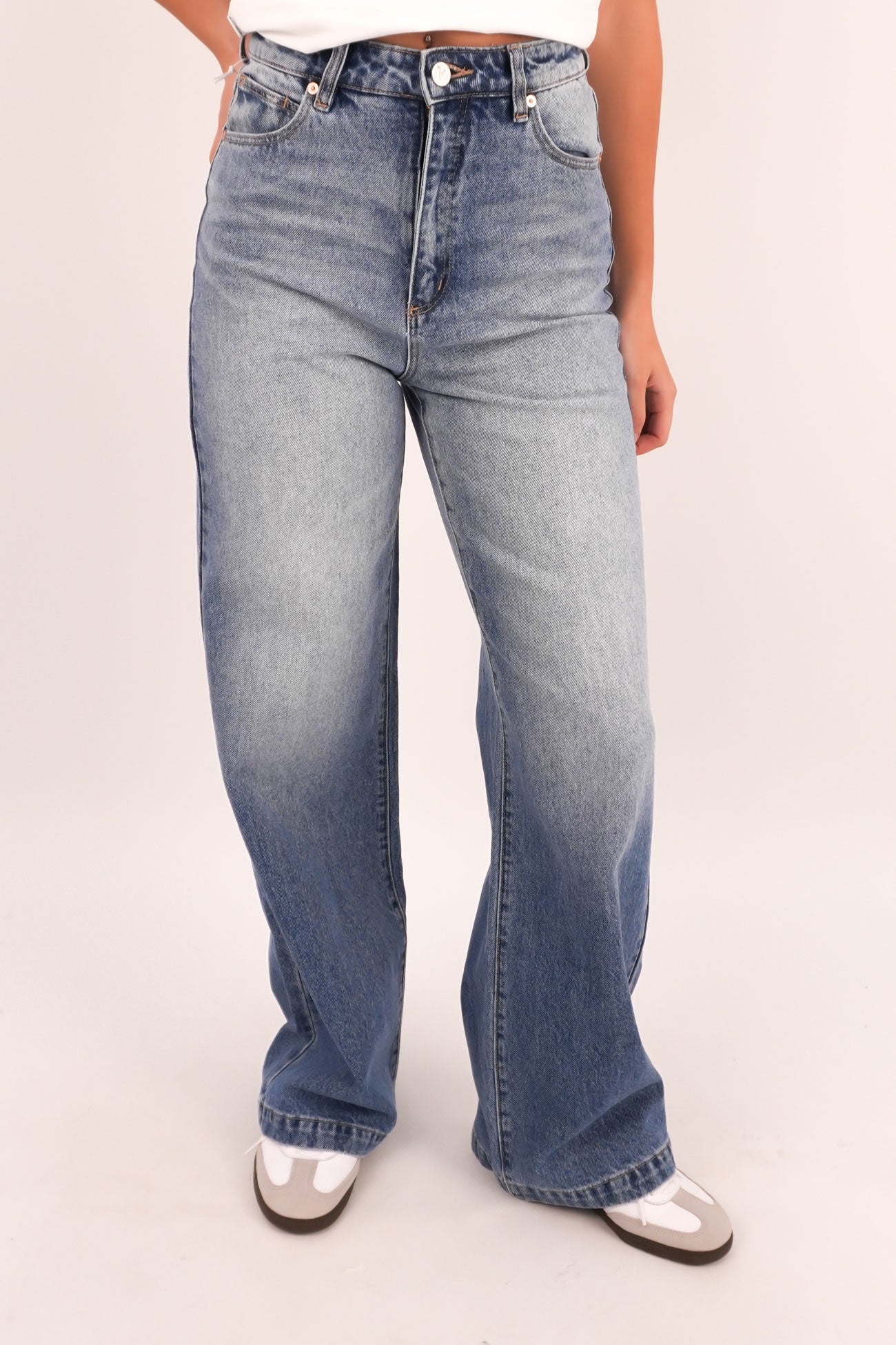 A 94 High & Wide Jean Jenna