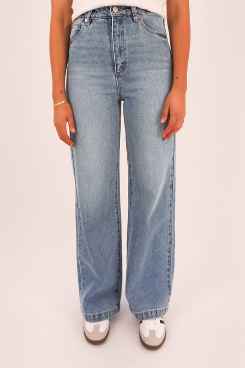A 94 High & Wide Jean Liv