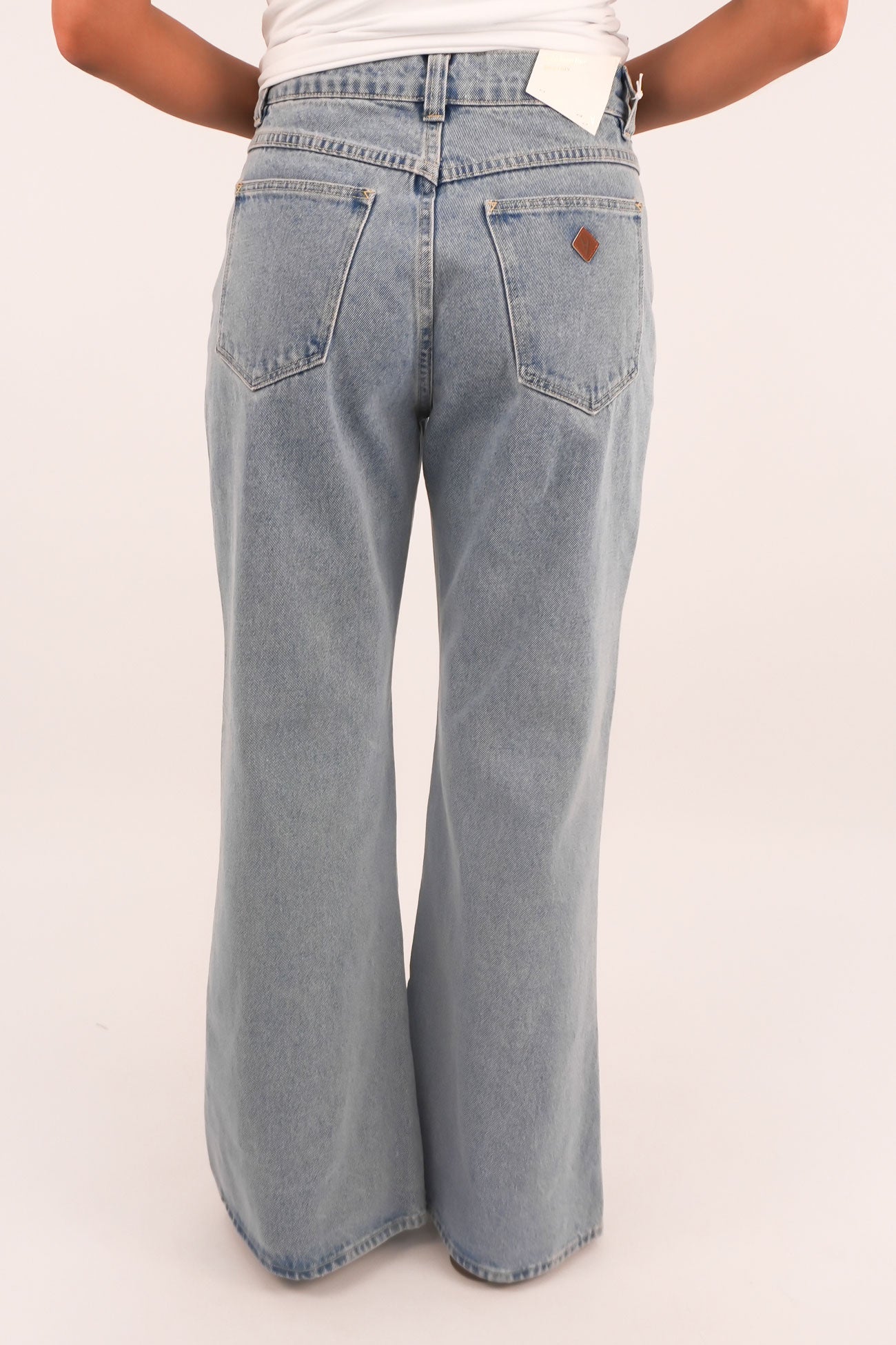 A 95 Mid Baggy Flare Jean Paris