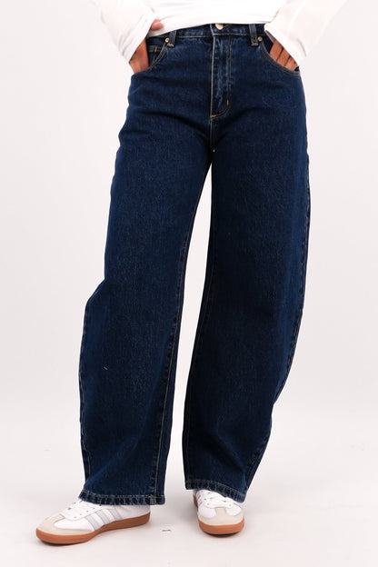 A 95 Mid Barrel Jean Tara