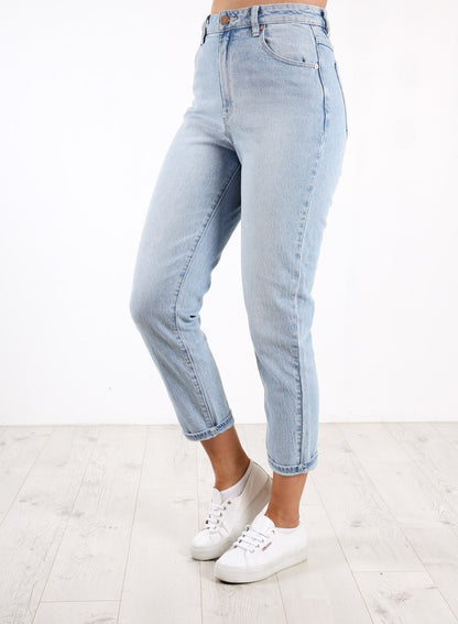 A 94 High Slim Jean
