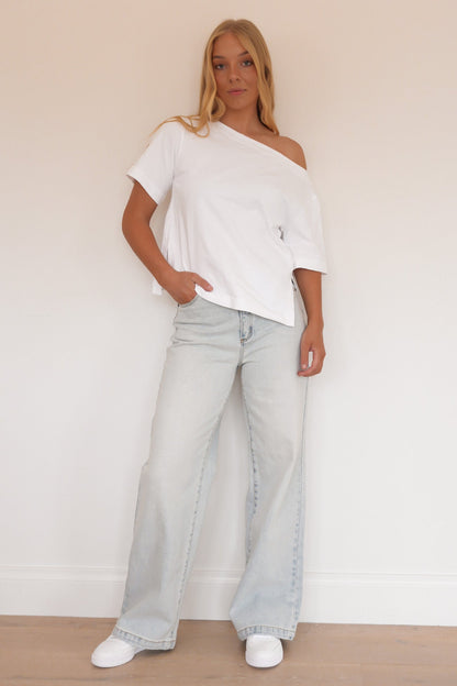 A 94 High & Wide Jean