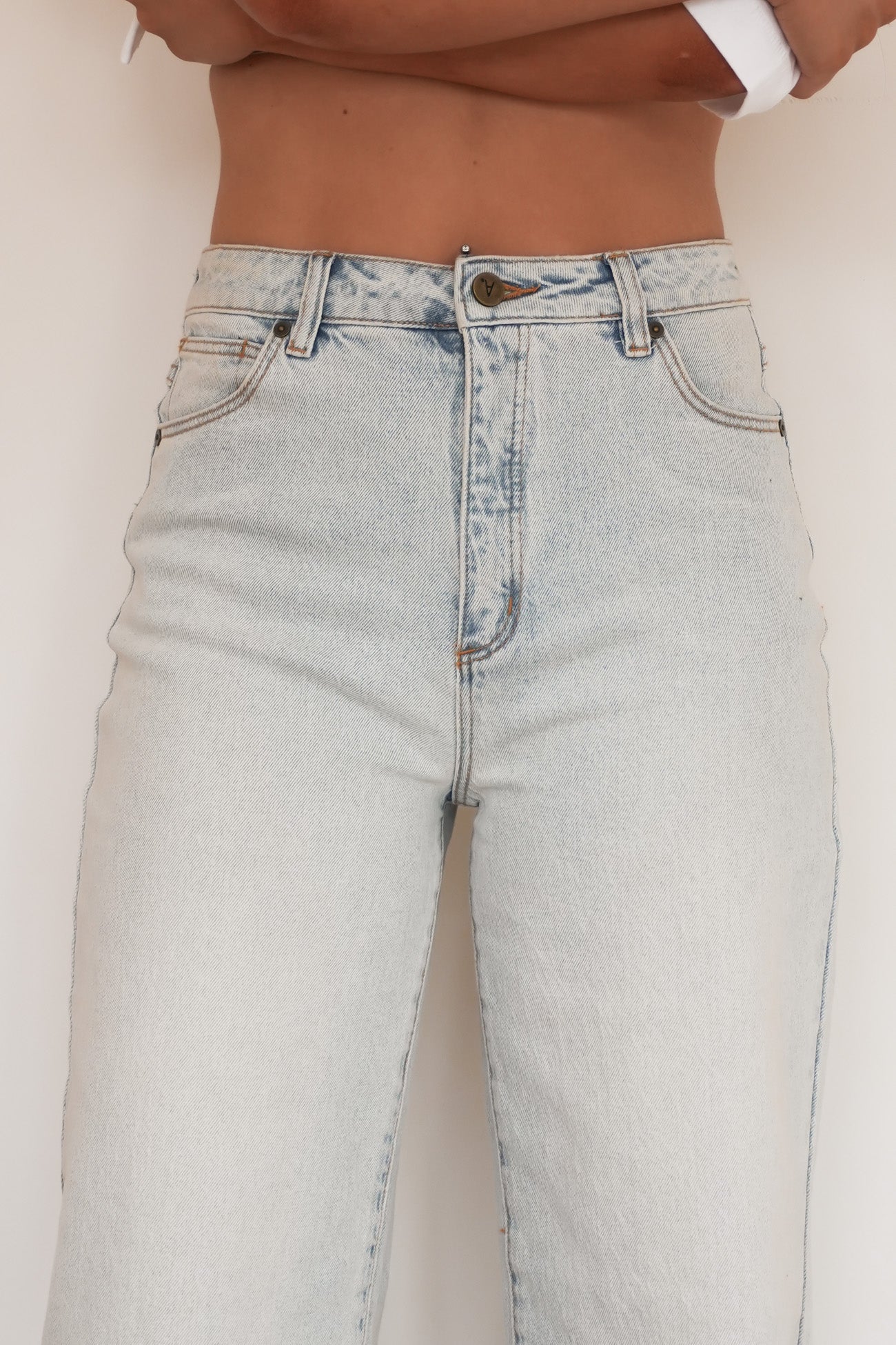 A 94 High & Wide Jean Janet