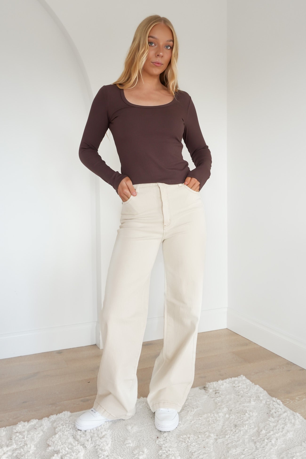 A 94 High & Wide Jean