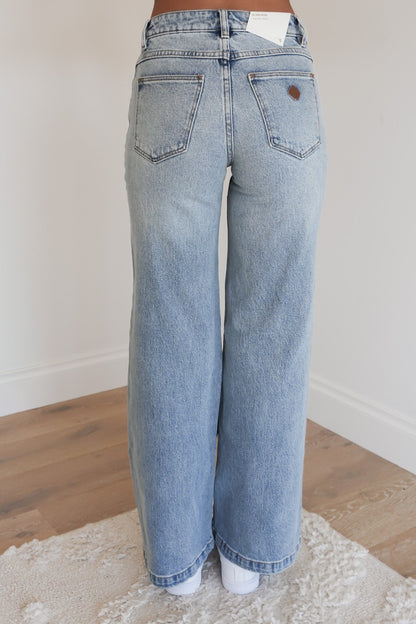 A 95 Mid & Wide Jean Stevie