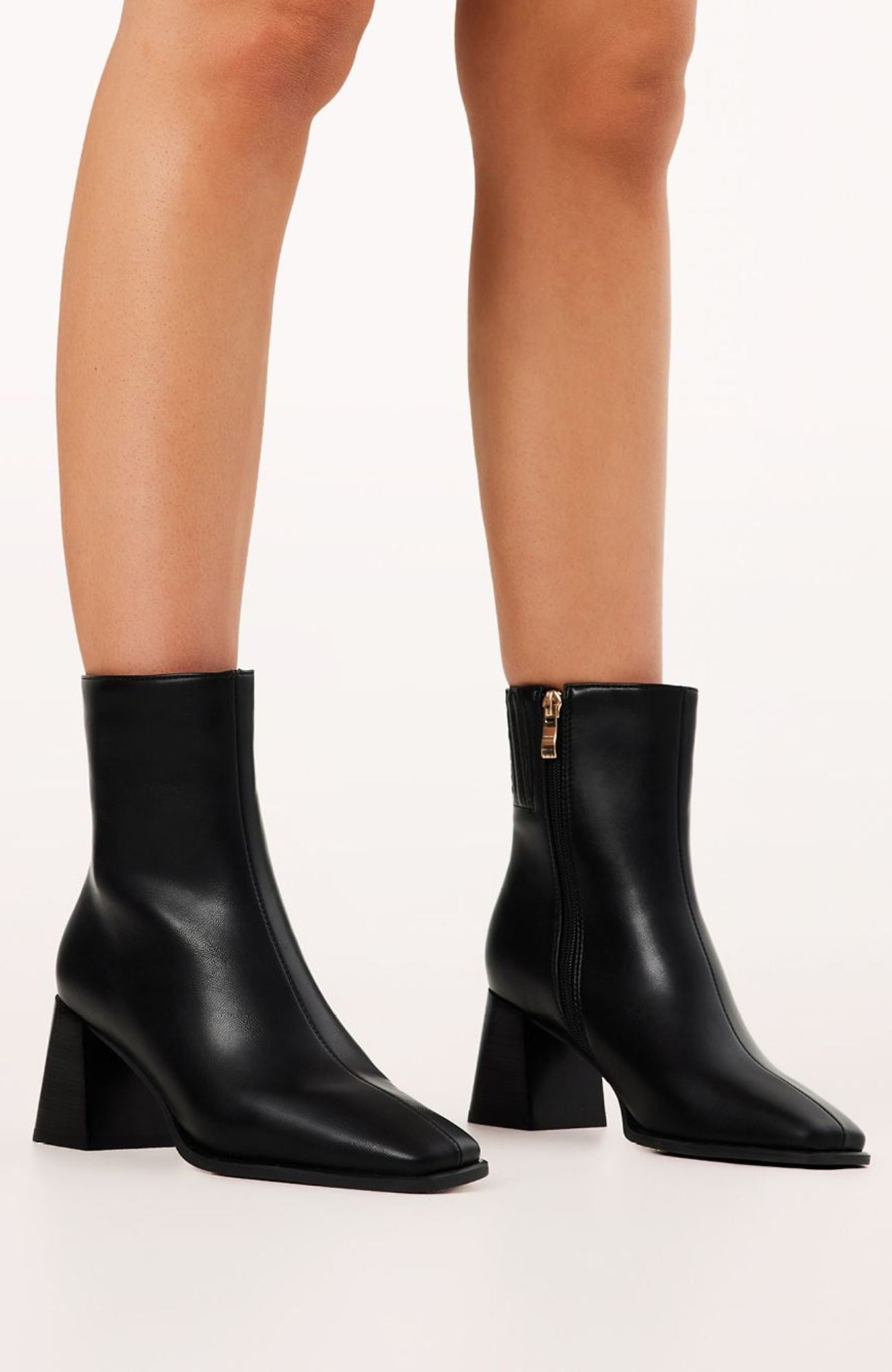 Alania Boot Black
