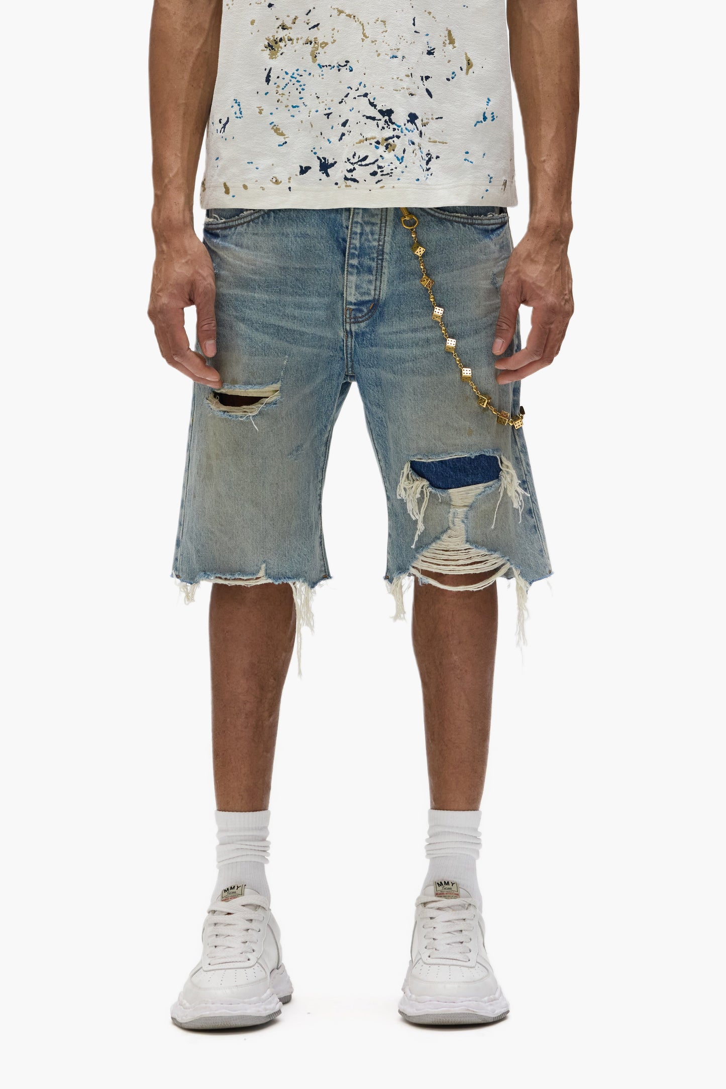 P059 Distressed Patch Shorts