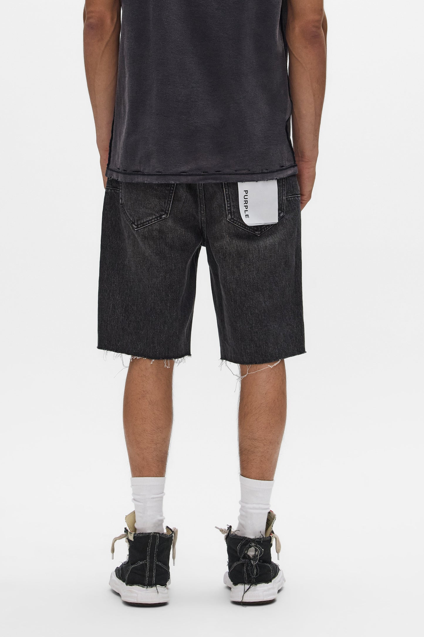 P059 Kamari Short