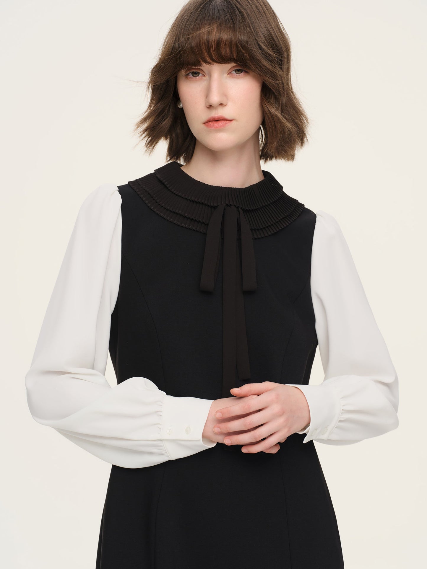 Worsted Wool Blend Ruffle Collar Women Mini Dress With Detachable Ribbon