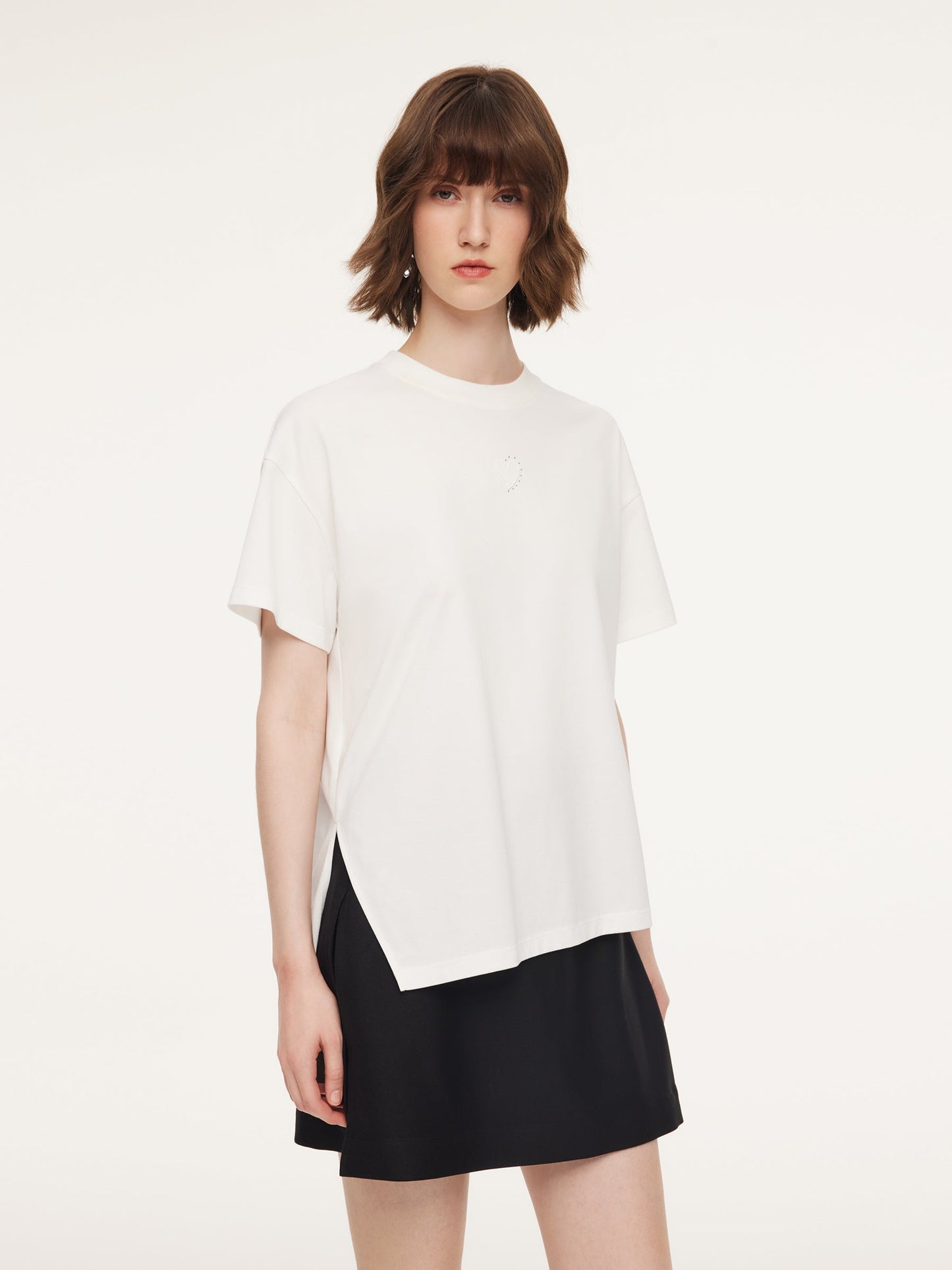 Asymmetrical Hem Heart Decorated Women T-Shirt