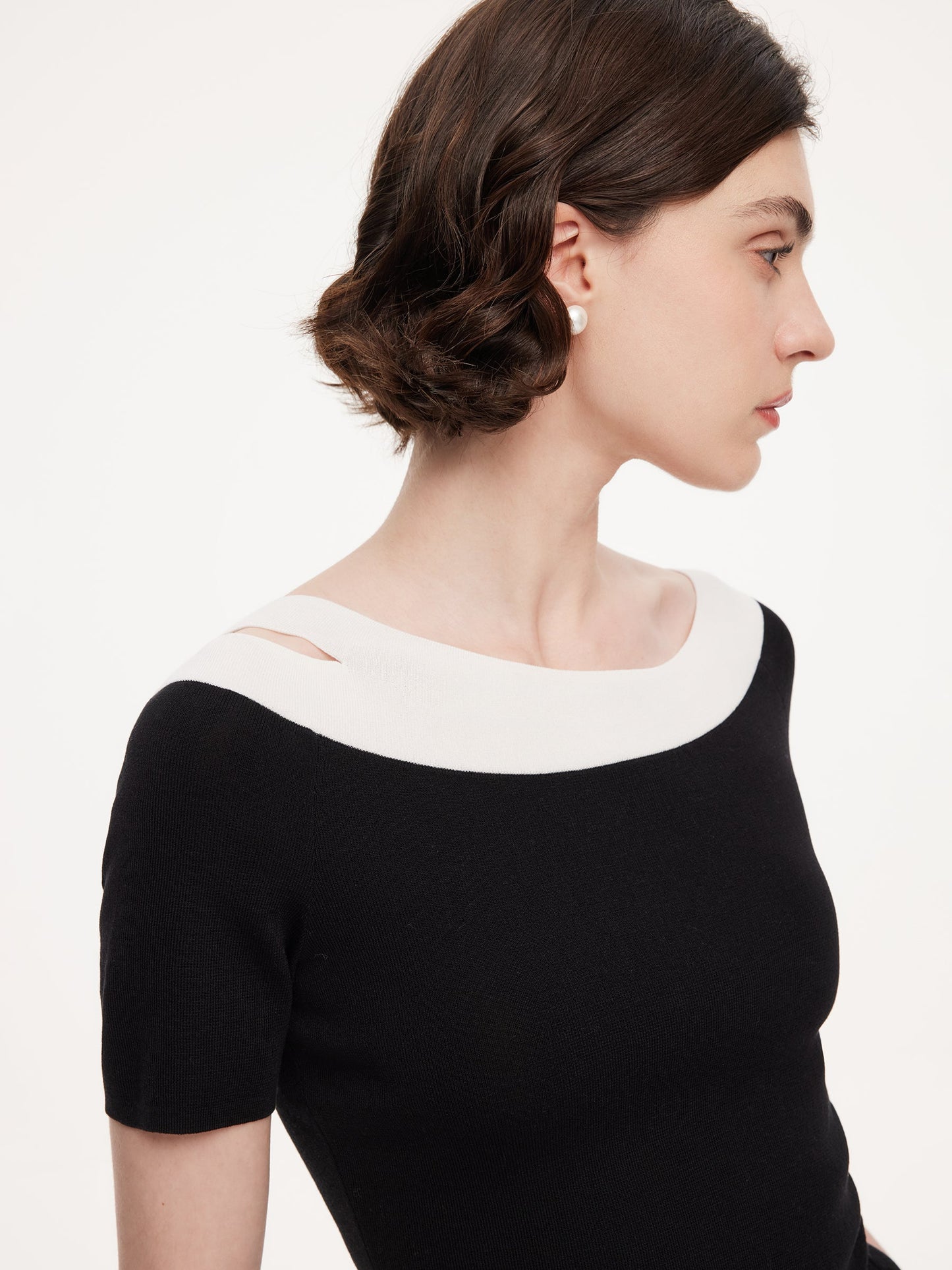Tencel Blend Color Block Women Cut-Out Knit Top