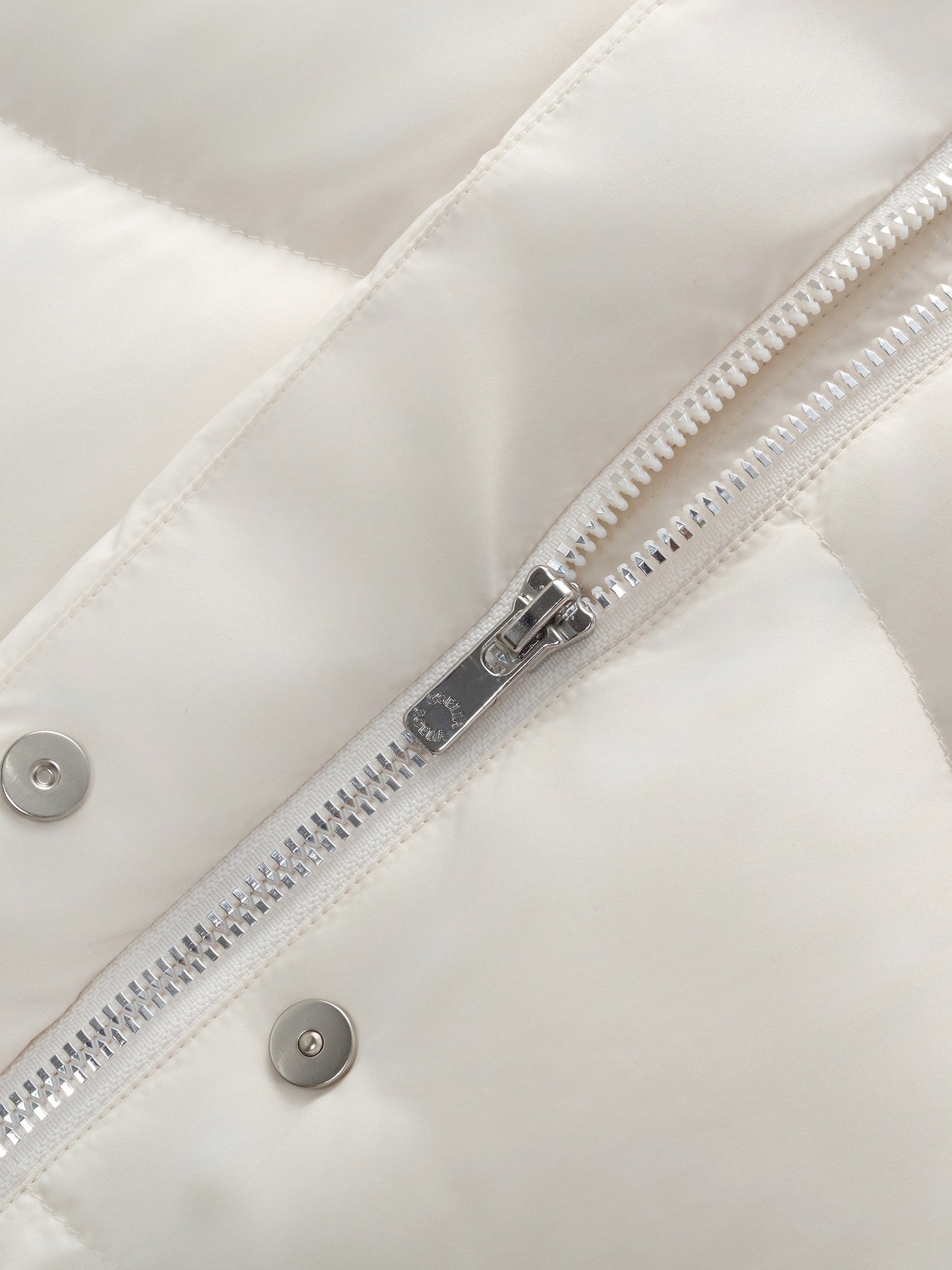 Windproof Magnetic Snap Goose Down Jacket
