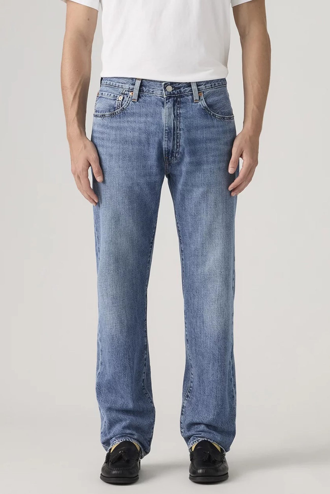 555 Relaxed Straight Jean